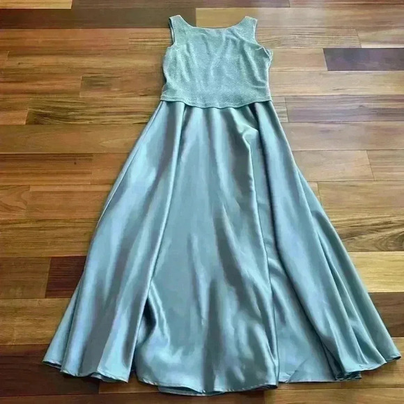 Arianna by Rachel Kaye gown - Picture 1 of 9